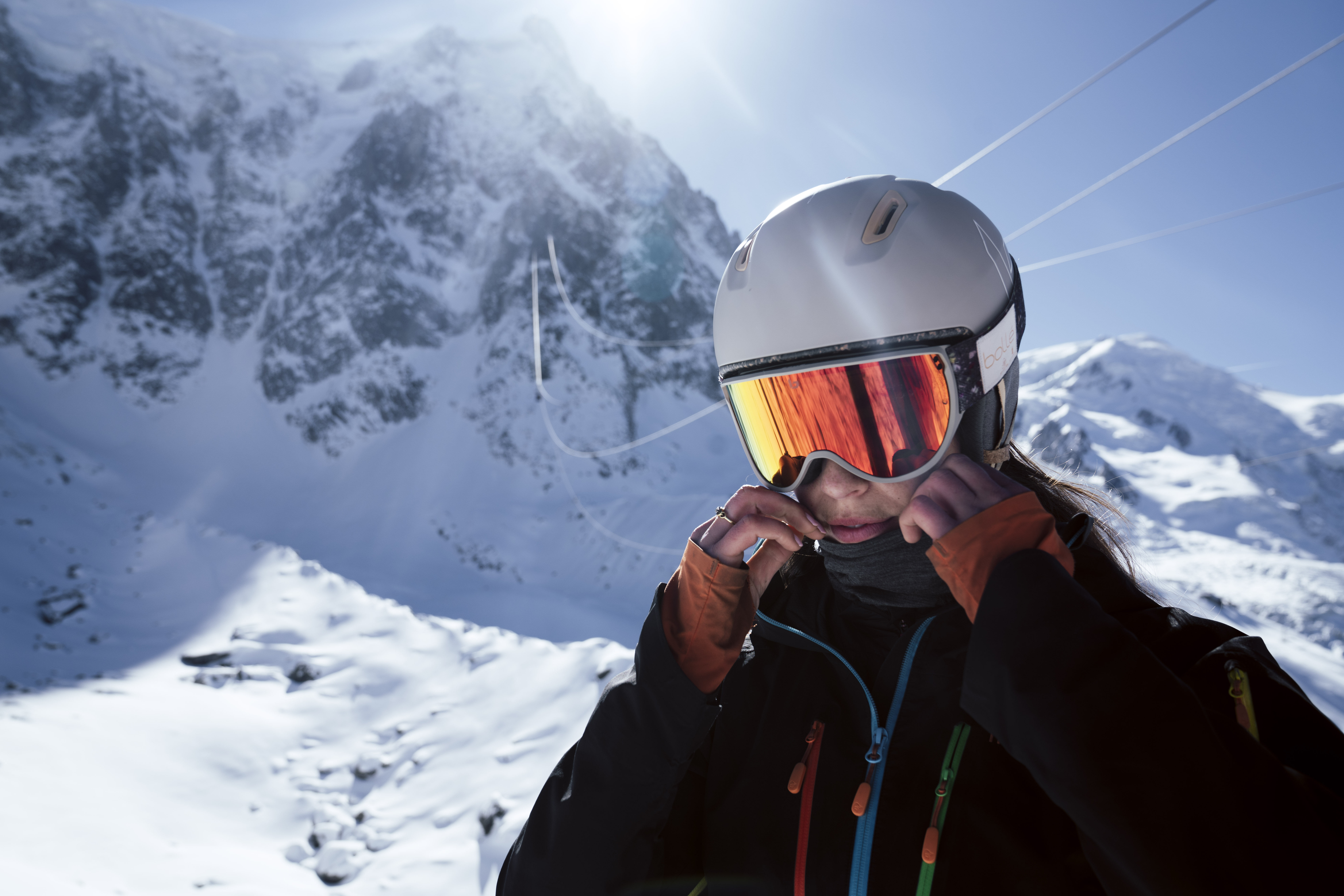 Un casque de ski solaire pour rester connecté sur les pistes