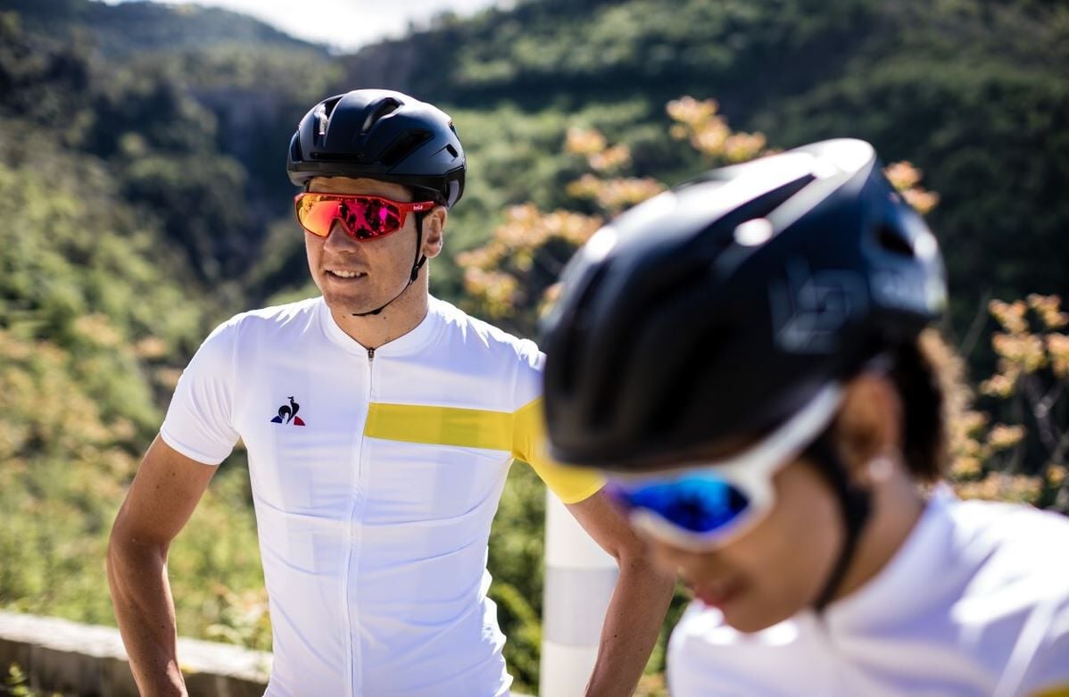 What solutions for athletes wearing prescription glasses