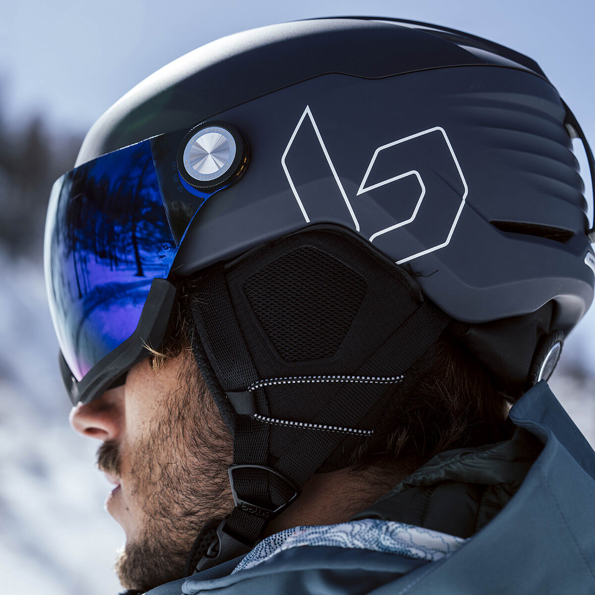 bolle snowboard ski helmet with click to fit V-RYFT PURE