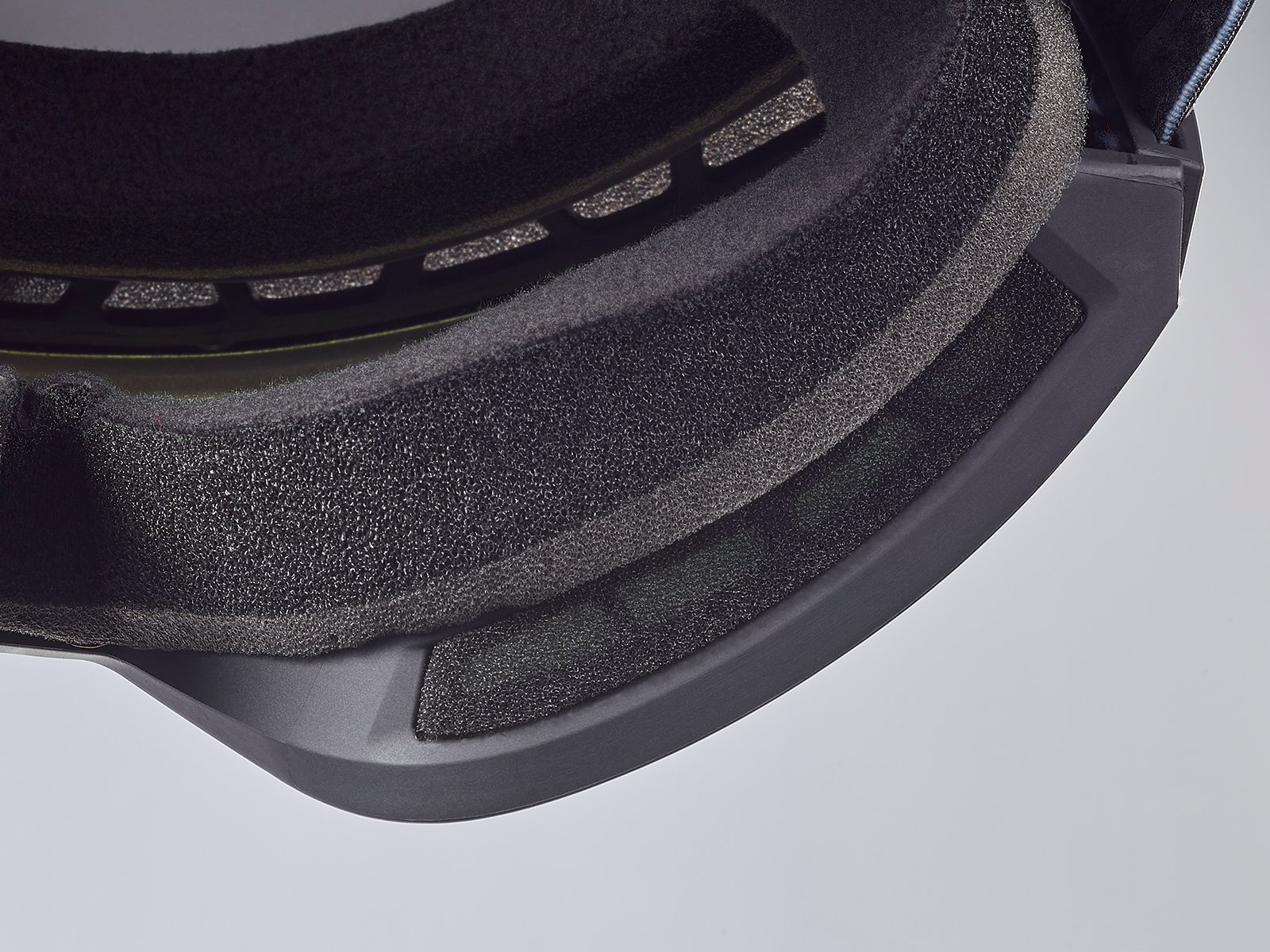 3D pěna Triple Density + odvětrávání Flow tech