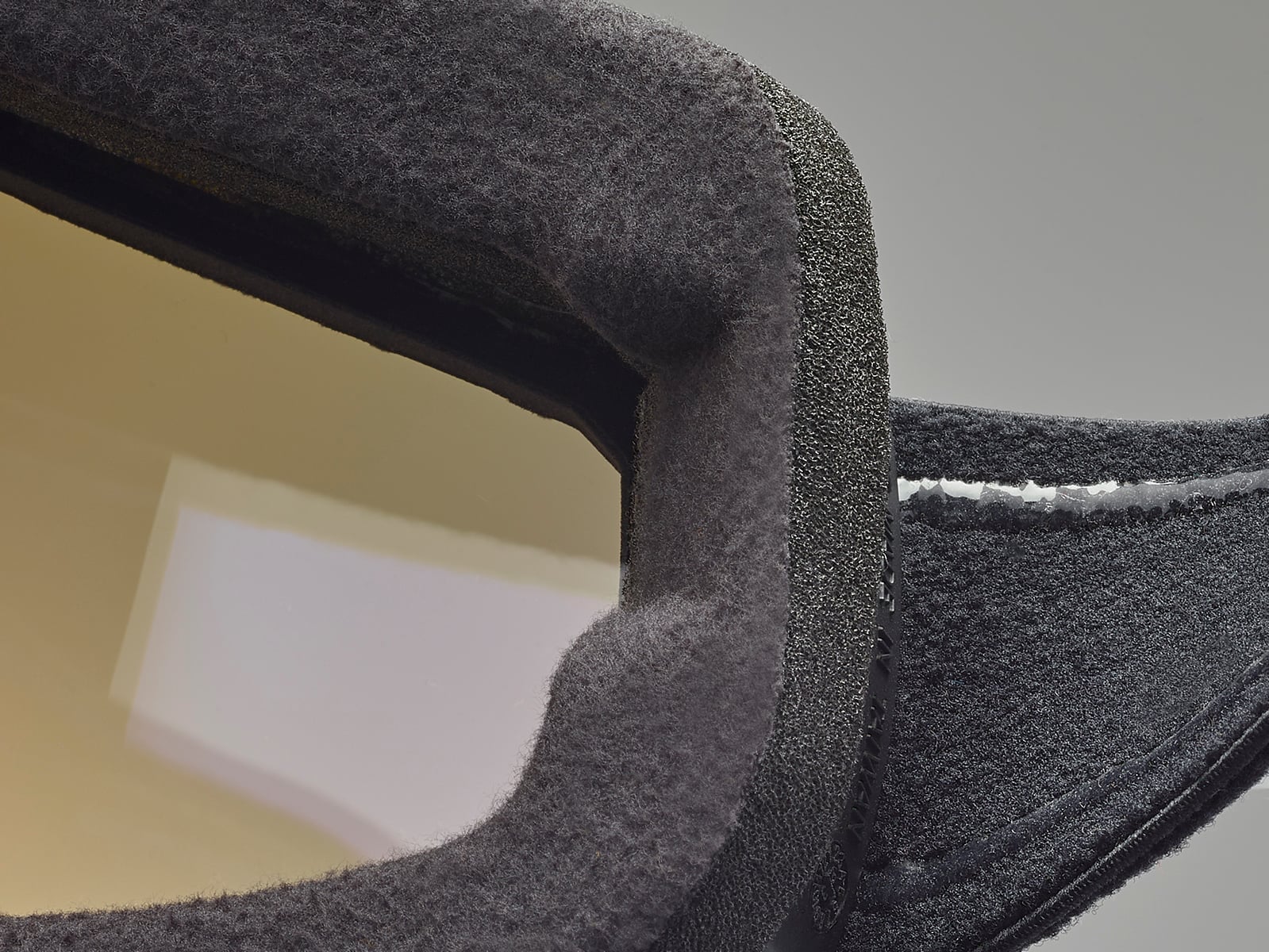 Compatible avec
        lunettes de vue (OTG)